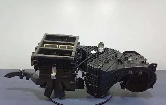 Volkswagen Touareg II Interior heater climate box assembly 7P1820005Q