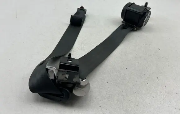 KIA Sportage Rear seatbelt 898203U200ED