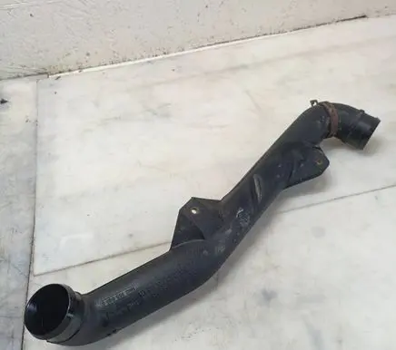 Volkswagen Golf III Intercooler hose/pipe 1H0145762AE 1H0145762AD