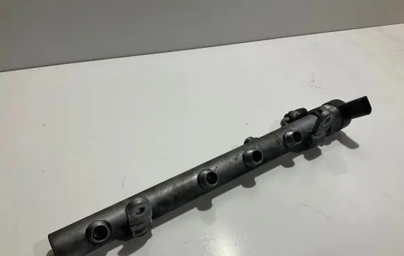 Mercedes-Benz ML W164 Fuel main line pipe