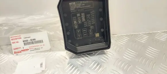 Toyota Highlander XU70 Fuse box cover 826620E400