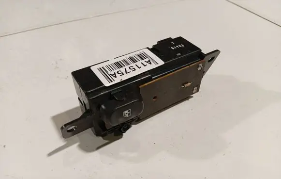 Hyundai Lantra II Electric window control switch 9357029000L
