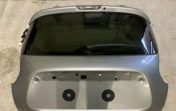 Nissan Juke I F15 Tailgate/trunk/boot lid 