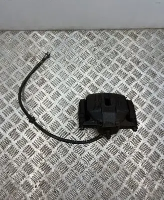 Nissan X-Trail T32 Front brake caliper