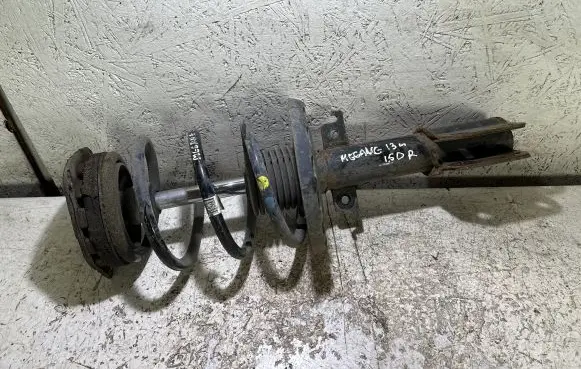 Renault Megane III Front shock absorber/damper