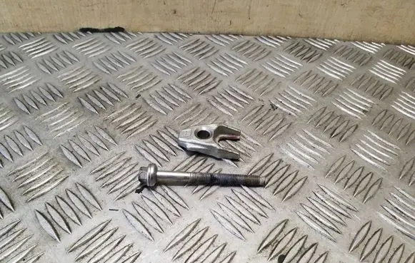 Renault Trafic II (X83) Fuel Injector clamp holder
