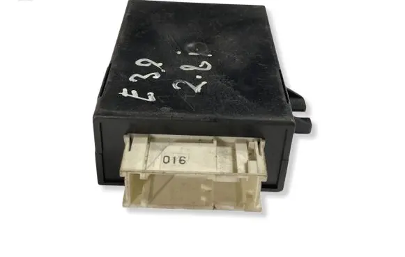 BMW 7 E38 Steering rack control module 8352494 61358352494