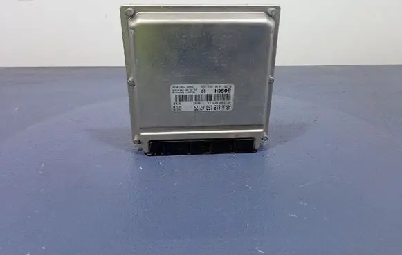 Mercedes-Benz Sprinter W901 W902 W903 W904 Engine control unit/module ECU A6121534779