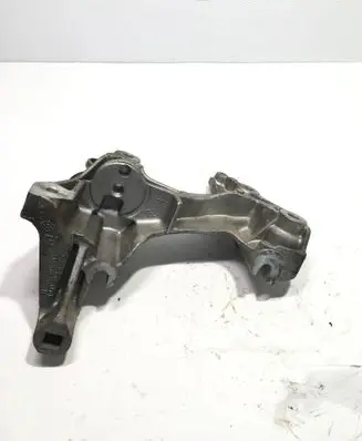 Nissan Qashqai Generator/alternator bracket 117104394R