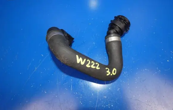 Mercedes-Benz S W222 Engine coolant pipe/hose
