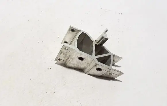 BMW X3 G01 Radiator mount bracket 7399966