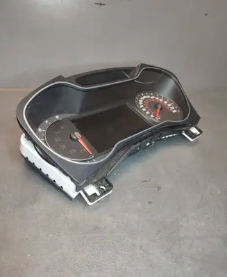 Speedometer (instrument cluster)