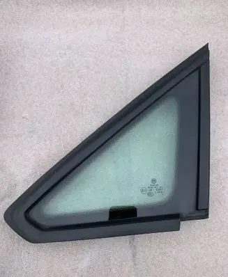 Volkswagen Caddy Front triangle window/glass 2K5845411
