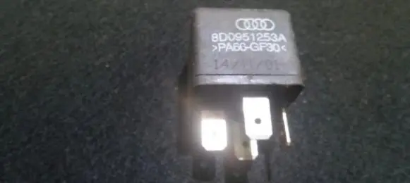 Audi A4 S4 B5 8D Other relay 8d0951253a 373