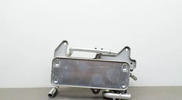 Audi Q7 4M Engine oil radiator 4M0317021G