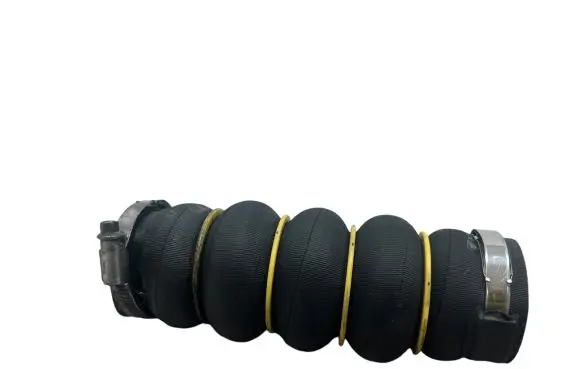 Citroen DS5 Intercooler hose/pipe 98733T01