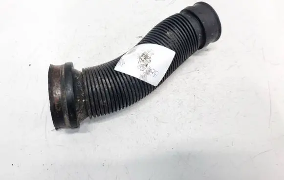 Opel Astra H Air intake hose/pipe 13105267