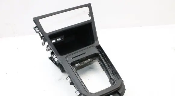 Volkswagen Polo VI Center console 2G2864348F