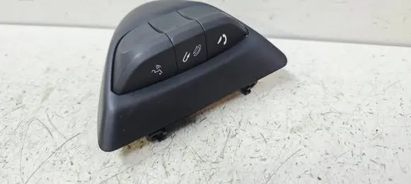 Honda CR-V Steering wheel buttons/switches 35890T0AA01