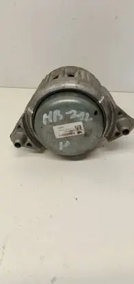 Mercedes-Benz E W212 Engine mount bracket 3618647