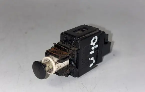 Volvo S40, V40 Clutch pedal sensor 4970