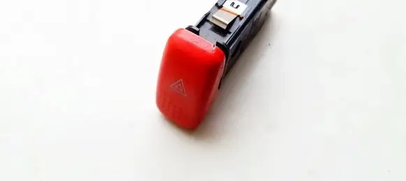 Honda HR-V Hazard light switch m17479