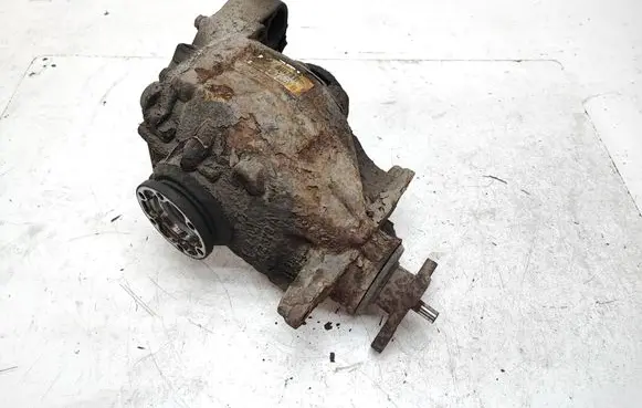 BMW 3 E90 E91 Rear differential 7591073