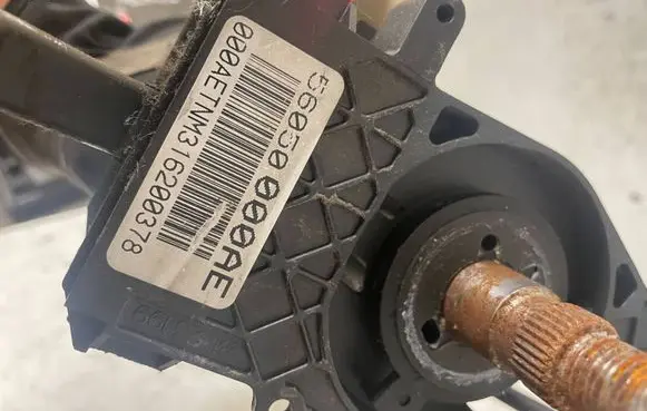 Jeep Grand Cherokee (WJ) Steering wheel axle P55116975AG PJNC3162J0507