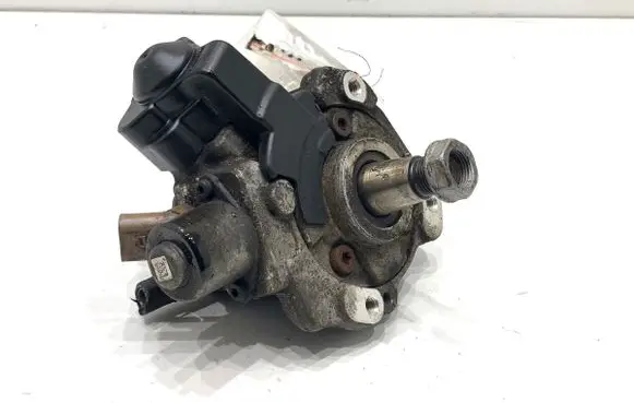 Skoda Fabia Mk3 (NJ) Fuel injection high pressure pump 04B130755F