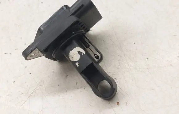 Toyota Avensis T250 Mass air flow meter 222040N010 1974003070