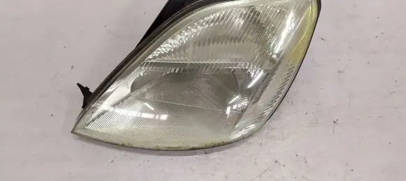 Ford Fiesta Headlight/headlamp