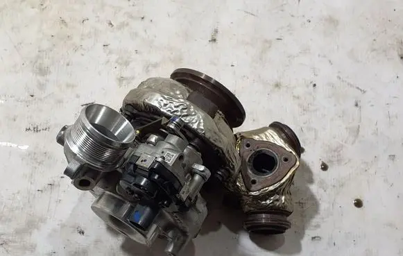 Audi Q7 4M Turbo 059145873