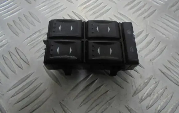 Ford Mondeo Mk III Electric window control switch 1S7T-14A132-BD