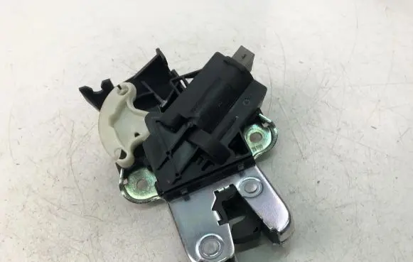 Audi A4 S4 B8 8K Tailgate/trunk/boot lock/catch/latch 4F5827505D