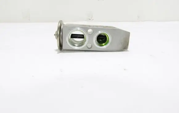 Nissan Qashqai+2 Air conditioning (A/C) expansion valve 