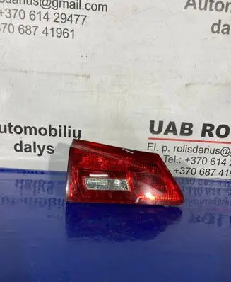 Lexus IS 220D-250-350 Tailgate rear/tail lights 1090037