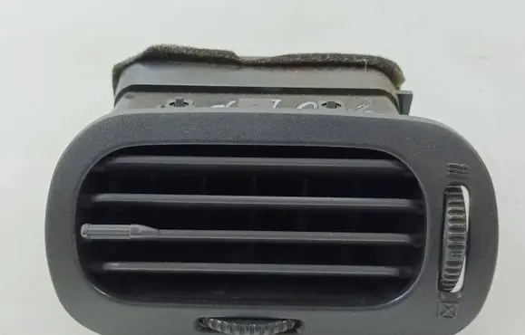 Mazda Xedos 6 Dashboard side air vent grill/cover trim C001G0832 CA06G0732D