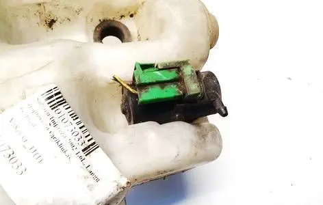 Subaru Impreza II Windscreen/windshield washer pump