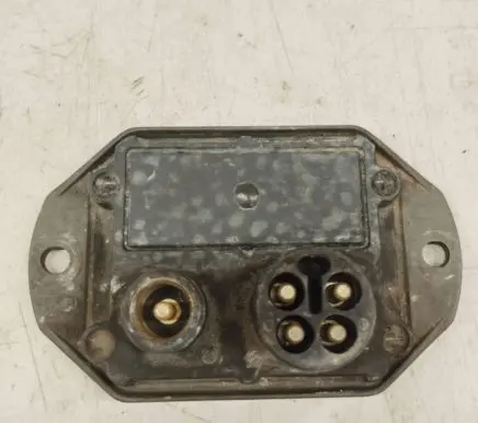 Mercedes-Benz 190 W201 Ignition amplifier control unit 0025455832 A0025455832