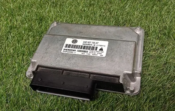 Volkswagen Touareg I Gearbox control unit/module 0AD927755AT 5WP22090