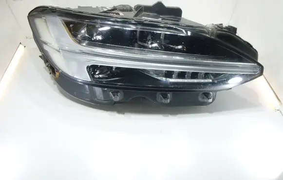 Volvo S90, V90 Headlight/headlamp 31655753 T210114