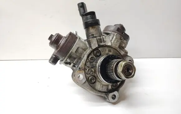 Audi A6 S6 C7 4G Fuel injection high pressure pump 059130755BG 0445010642