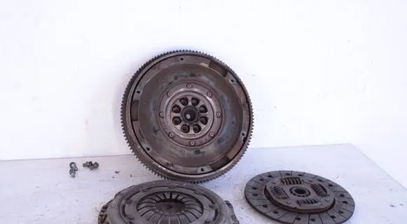 Subaru Legacy Clutch set kit 30210AA720 063082000433 30100AA960