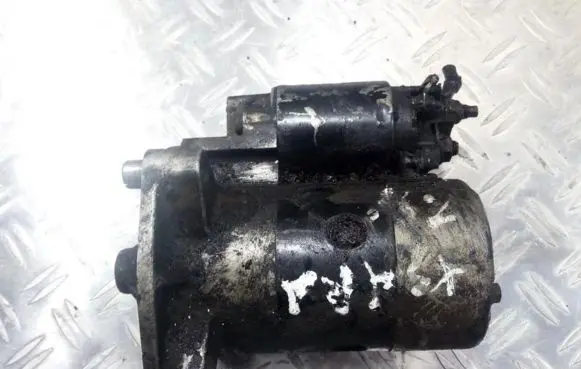 Citroen Xsara Starter motor m002t13081