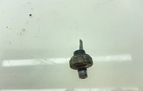 Subaru Forester SF Oil pressure sensor 25240KA041 25240KA 25240