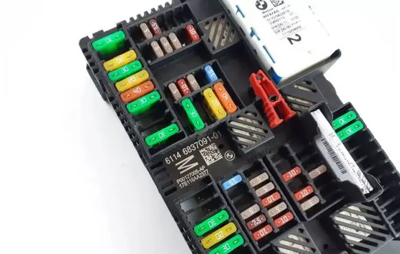 BMW 5 G30 G31 Fuse module 6837091 6839218 61.14-6837091