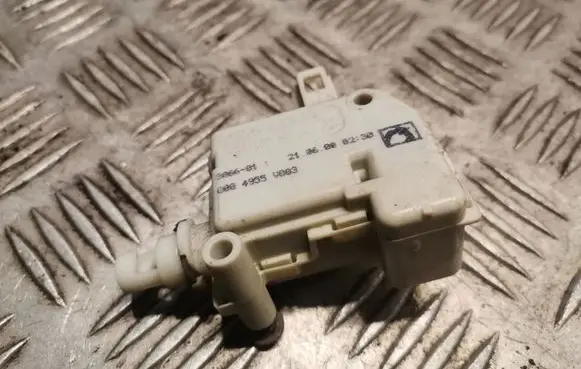 Smart ForTwo I Fuel tank cap lock 0004955V003