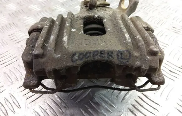 Mini One - Cooper R50 - 53 Rear brake caliper