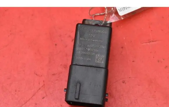 Ford Mondeo MK I Glow plug 9803299780