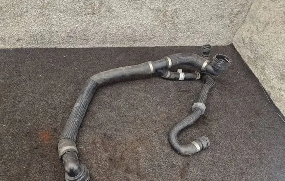 Land Rover Range Rover Evoque L551 Engine coolant pipe/hose K8D28260AC